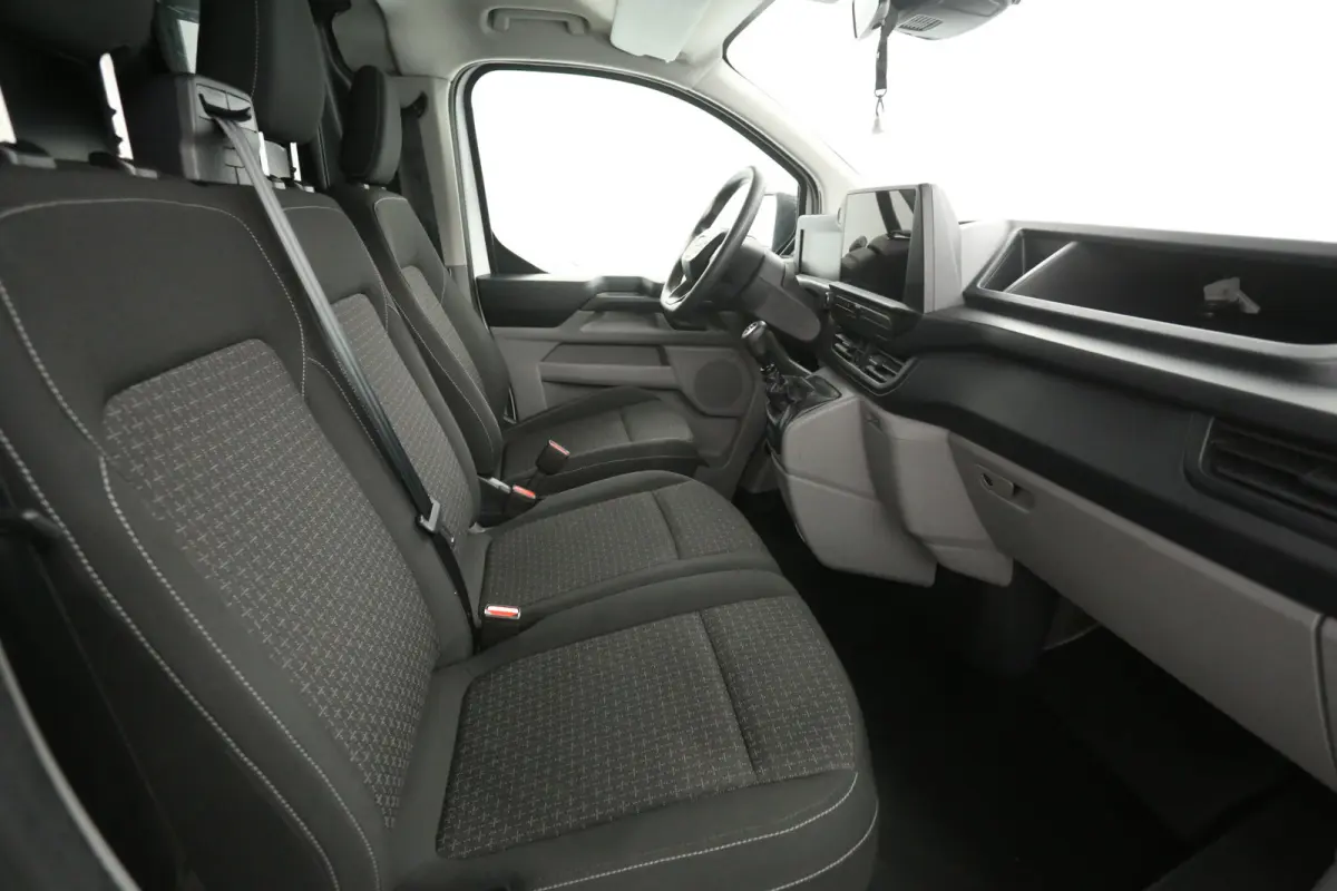 2.0 TDCI L1H1 | Airco | Camera | Cruise | 3 Zits | Virtual | Carplay | Parkeersens. | LED