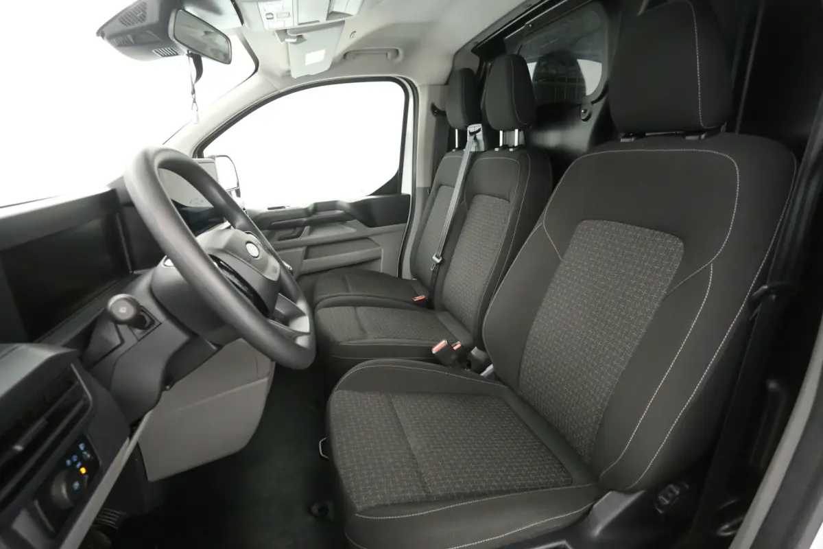 2.0 TDCI L1H1 | Airco | Camera | Cruise | 3 Zits | Virtual | Carplay | Parkeersens. | LED