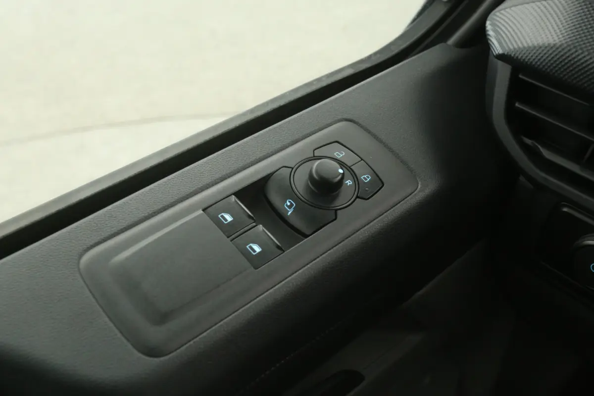 2.0 TDCI L1H1 | Airco | Camera | Cruise | 3 Zits | Virtual | Carplay | Parkeersens. | LED
