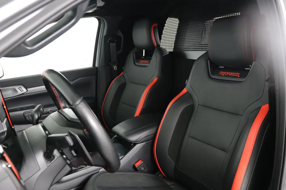 3.0 EcoBoost Raptor | Dealer Onderhouden! | Target Blu Eye | 360 Camera | Trekhaak | Bullbar | B&O Audio | Keyless | Adaptive Cruise | Matrix LED | Stoelverwarming
