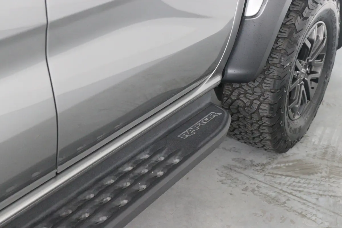 3.0 EcoBoost Raptor | Dealer Onderhouden! | Target Blu Eye | 360 Camera | Trekhaak | Bullbar | B&O Audio | Keyless | Adaptive Cruise | Matrix LED | Stoelverwarming