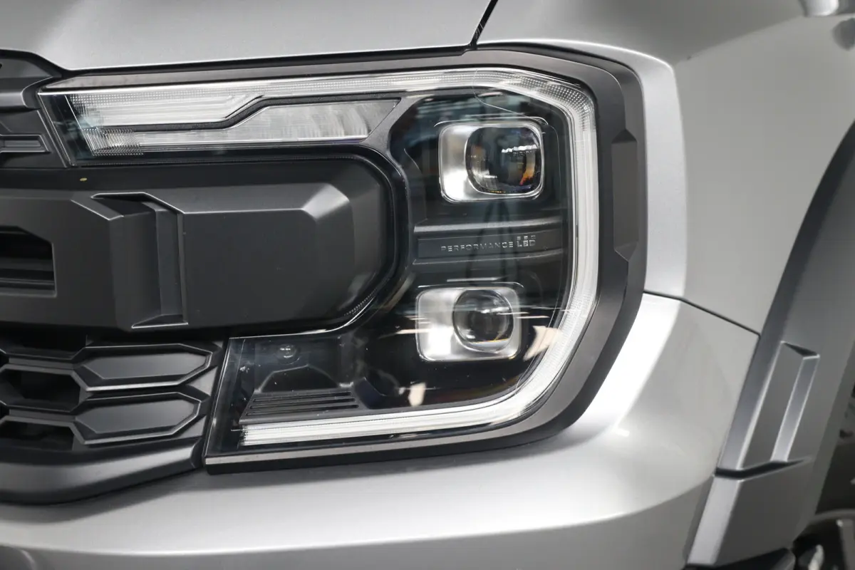 3.0 EcoBoost Raptor | Dealer Onderhouden! | Target Blu Eye | 360 Camera | Trekhaak | Bullbar | B&O Audio | Keyless | Adaptive Cruise | Matrix LED | Stoelverwarming
