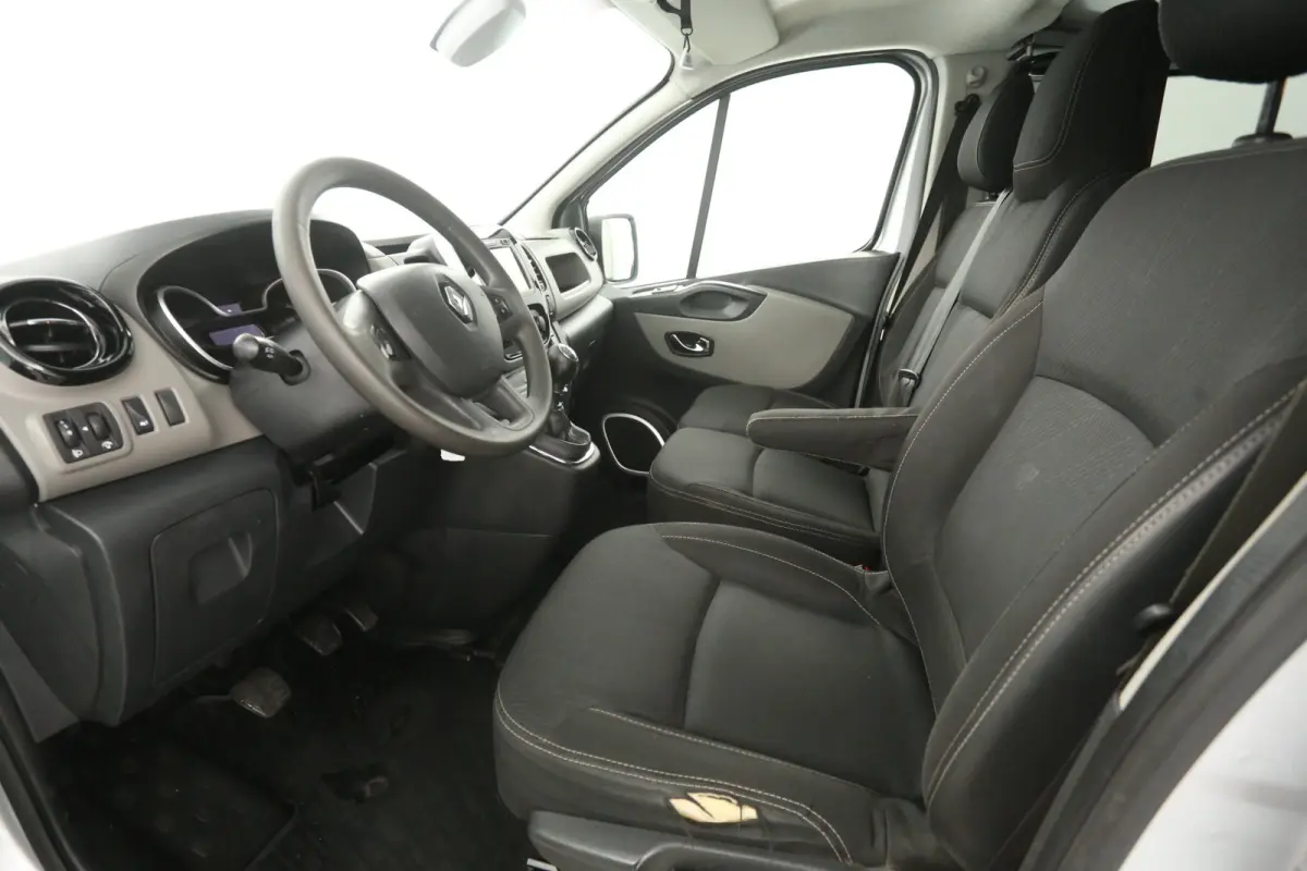 1.6 dCi T29 L2H1 | Marge | DC | 6 Zits | Airco | Camera | Cruise | Navi | Trekhaak | Parkeersens.