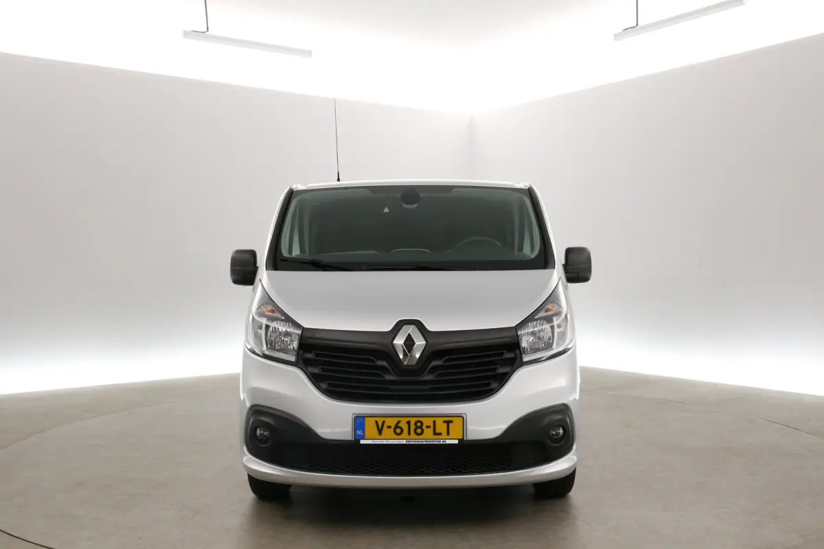 1.6 dCi T29 L2H1 | Marge | DC | 6 Zits | Airco | Camera | Cruise | Navi | Trekhaak | Parkeersens.