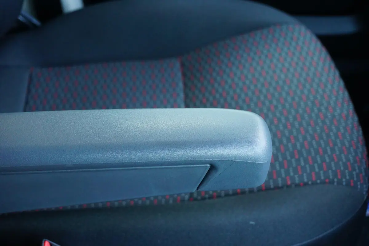 2.2 BlueHDi 165 L4H3 3.5t in Topstaat |Standkachel |Trekhaak |Climate control |Cruise |Navi |Carplay |Achteruitrijcamera |EURO6D |1e eigenaar |Metallic