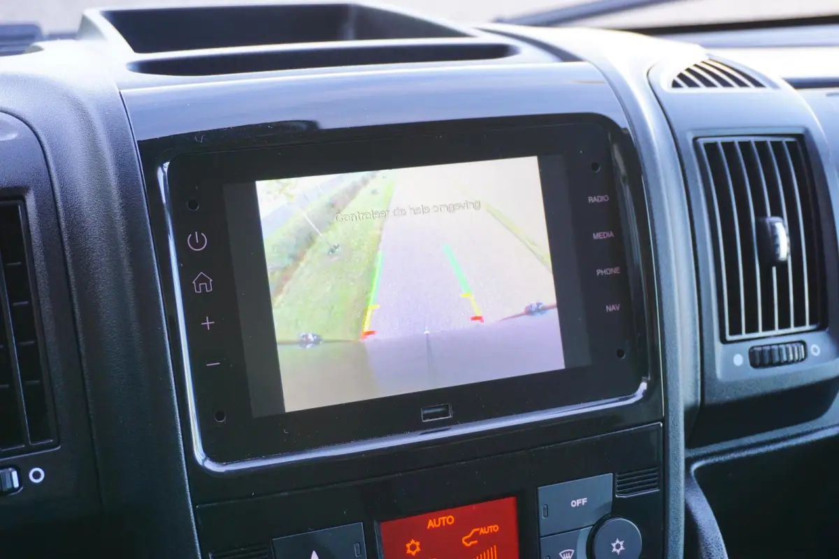 2.2 BlueHDi 165 L4H3 3.5t in Topstaat |Standkachel |Trekhaak |Climate control |Cruise |Navi |Carplay |Achteruitrijcamera |EURO6D |1e eigenaar |Metallic