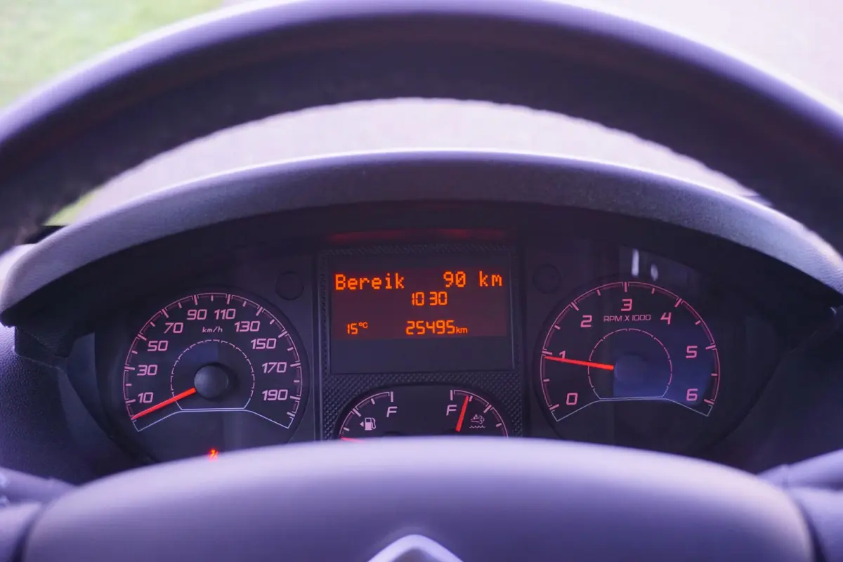 2.2 BlueHDi 165 L4H3 3.5t in Topstaat |Standkachel |Trekhaak |Climate control |Cruise |Navi |Carplay |Achteruitrijcamera |EURO6D |1e eigenaar |Metallic