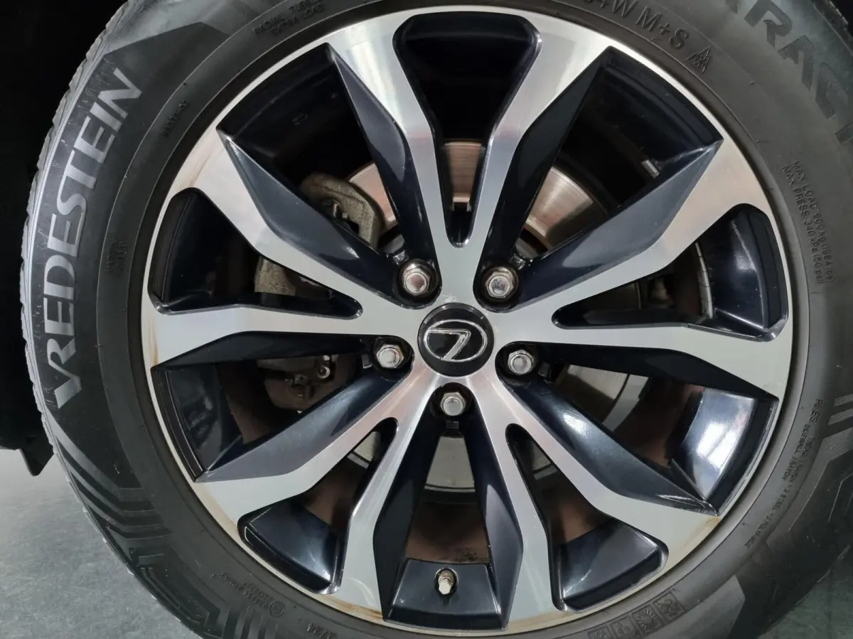 300h AWD F Sport Line / Pano / Trekhaak