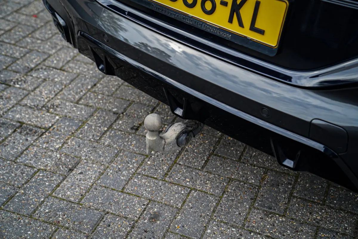 XDrive40i High Executive | Panorama | 360cam | Carbon | Adaptieve cruise control | Kristallen pook | 22 inch | Dealer onder