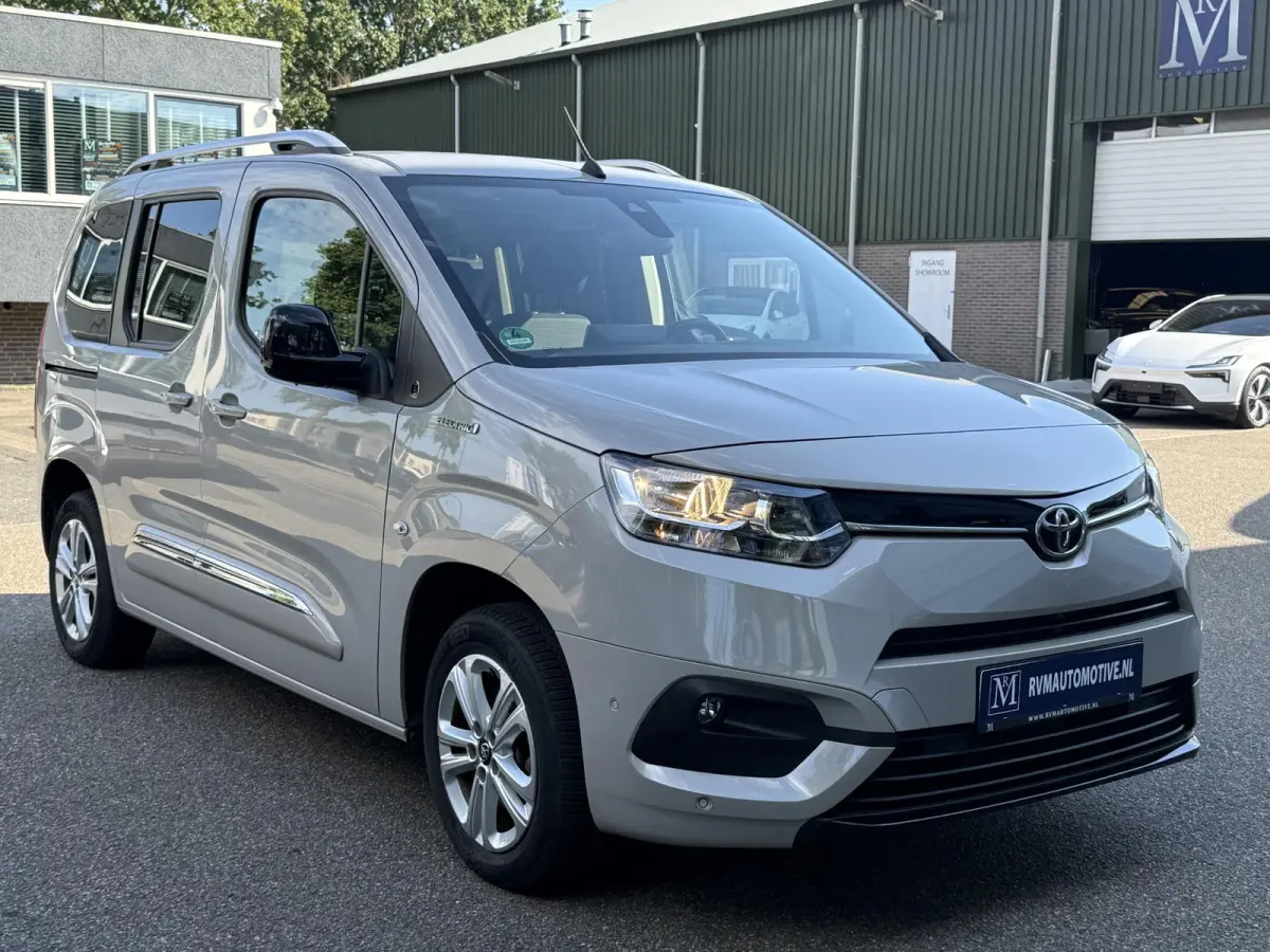 Toyota Proace City L1 Team D SOH: 100% | RIJKLAARPRIJS incl. TOYOTA GARANTIE