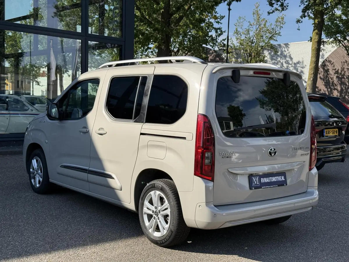 Toyota Proace City L1 Team D SOH: 100% | RIJKLAARPRIJS incl. TOYOTA GARANTIE