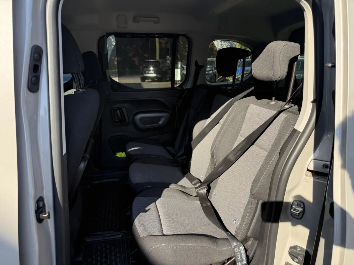 Toyota Proace City L1 Team D SOH: 100% | RIJKLAARPRIJS incl. TOYOTA GARANTIE