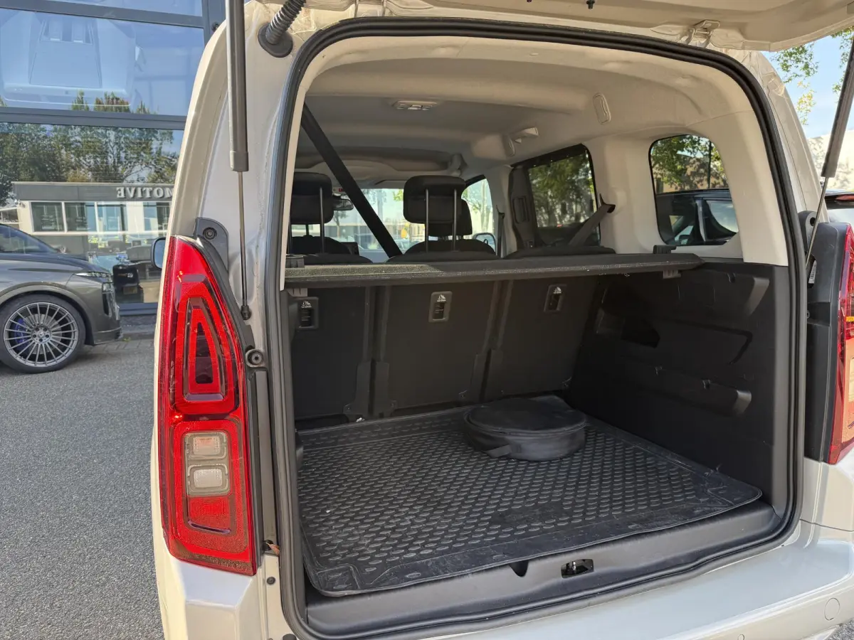 Toyota Proace City L1 Team D SOH: 100% | RIJKLAARPRIJS incl. TOYOTA GARANTIE