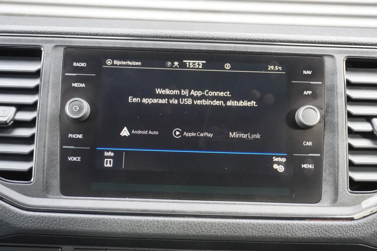 140pk L3H3/L2H2 Navigatie Airco Apple Carplay Imperiaal Werkplaats inrichting 3-Zits