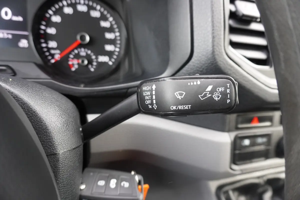 140pk L3H3/L2H2 Navigatie Airco Apple Carplay Imperiaal Werkplaats inrichting 3-Zits