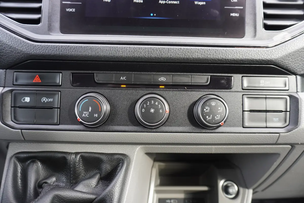 140pk L3H3/L2H2 Navigatie Airco Apple Carplay Imperiaal Werkplaats inrichting 3-Zits