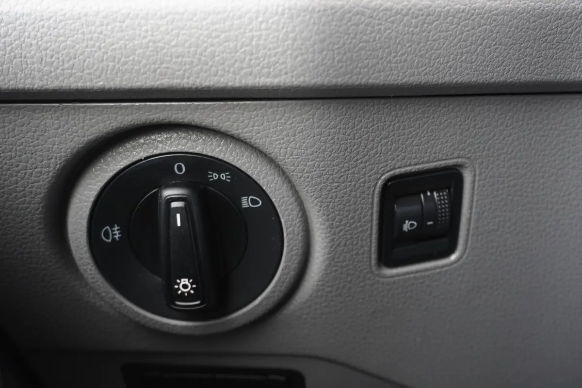 140pk L3H3/L2H2 Navigatie Airco Apple Carplay Imperiaal Werkplaats inrichting 3-Zits