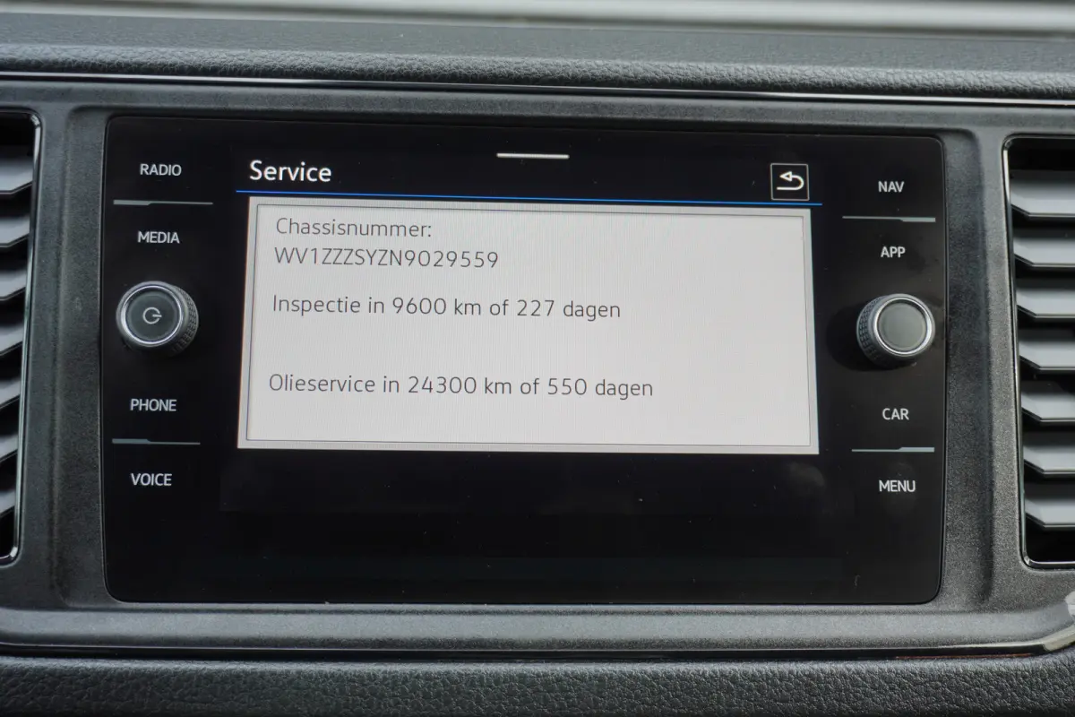 140pk L3H3/L2H2 Navigatie Airco Apple Carplay Imperiaal Werkplaats inrichting 3-Zits