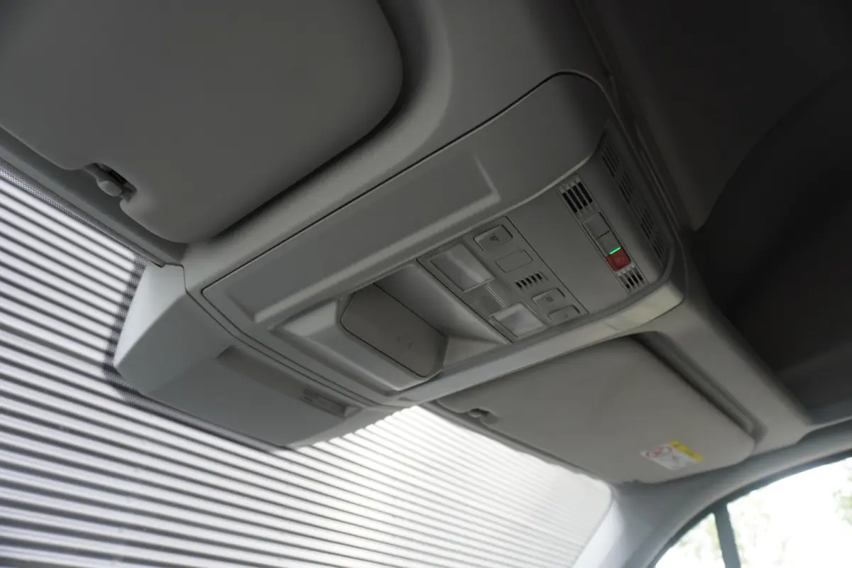 140pk L3H3/L2H2 Navigatie Airco Apple Carplay Imperiaal Werkplaats inrichting 3-Zits