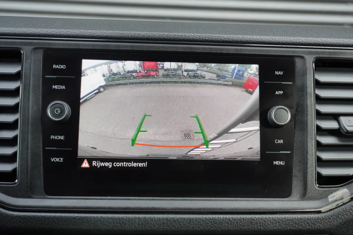140pk L3H3/L2H2 Navigatie Airco Apple Carplay Imperiaal Werkplaats inrichting 3-Zits