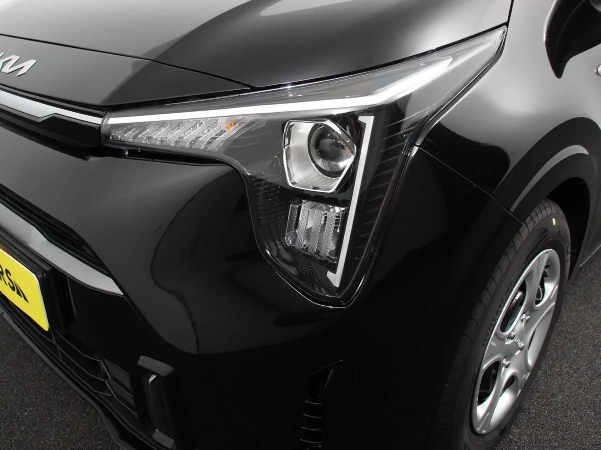 1.0 DPI DynamicLine Automaat Navigatie Apple Carplay/Android auto Airco Camera DAB Bluetooth