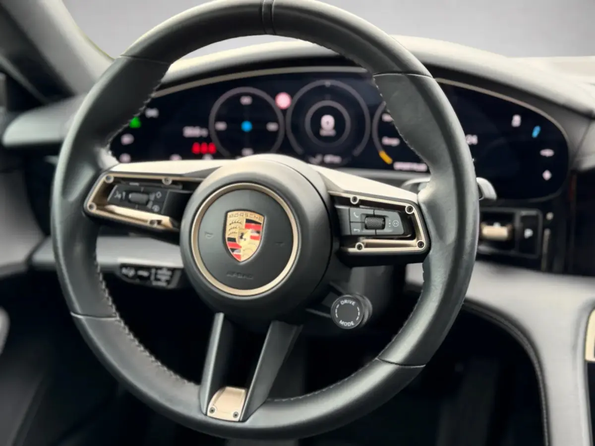 Performance 84 kWh 93% SoH (NL-auto, Panorama, Sport Chrono, Ledere Dash, 360 Camera, StoelVerkoel, CarPlay, Etc)