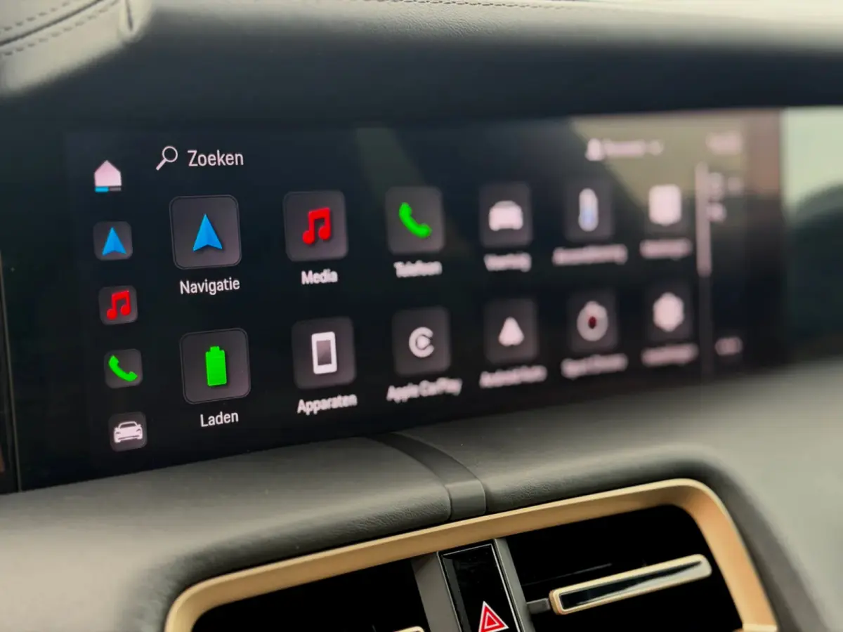 Performance 84 kWh 93% SoH (NL-auto, Panorama, Sport Chrono, Ledere Dash, 360 Camera, StoelVerkoel, CarPlay, Etc)