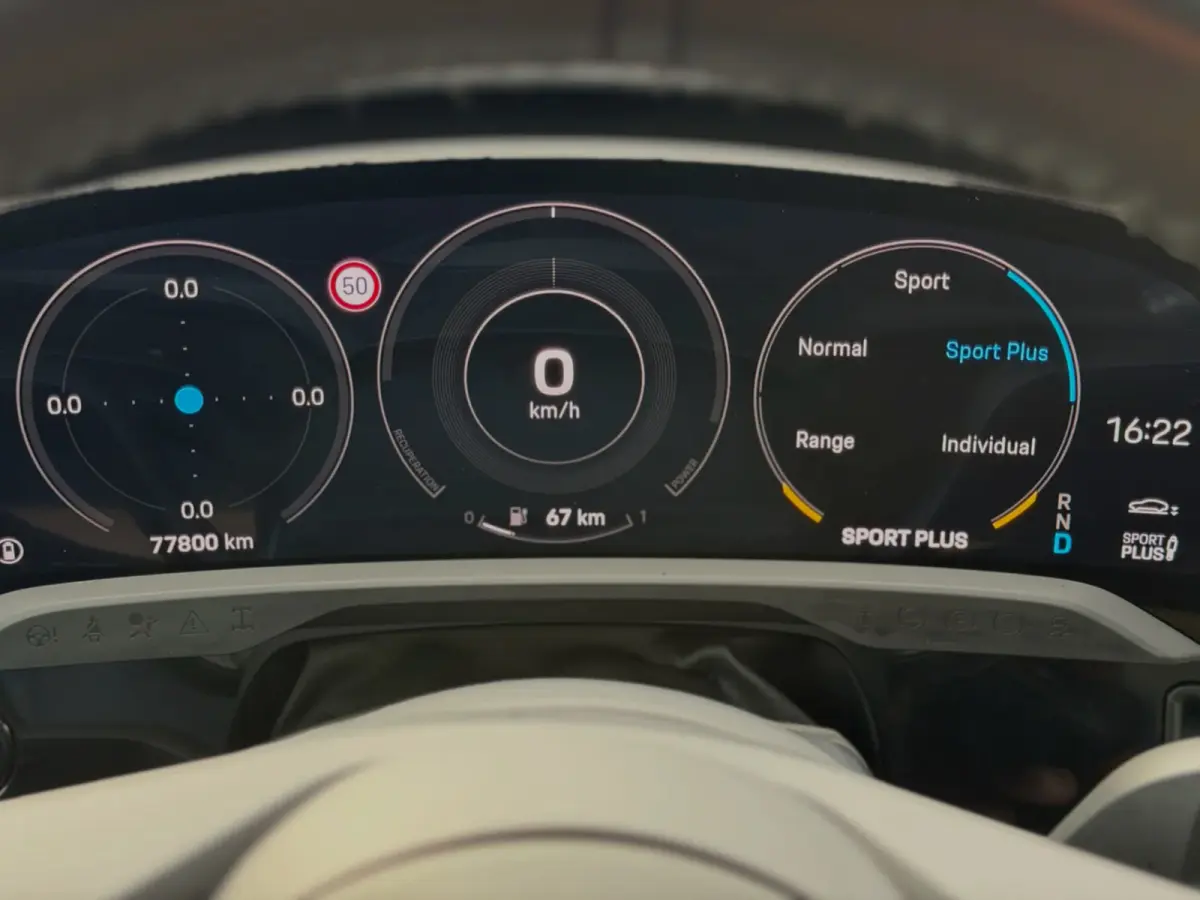 Performance 84 kWh 93% SoH (NL-auto, Panorama, Sport Chrono, Ledere Dash, 360 Camera, StoelVerkoel, CarPlay, Etc)