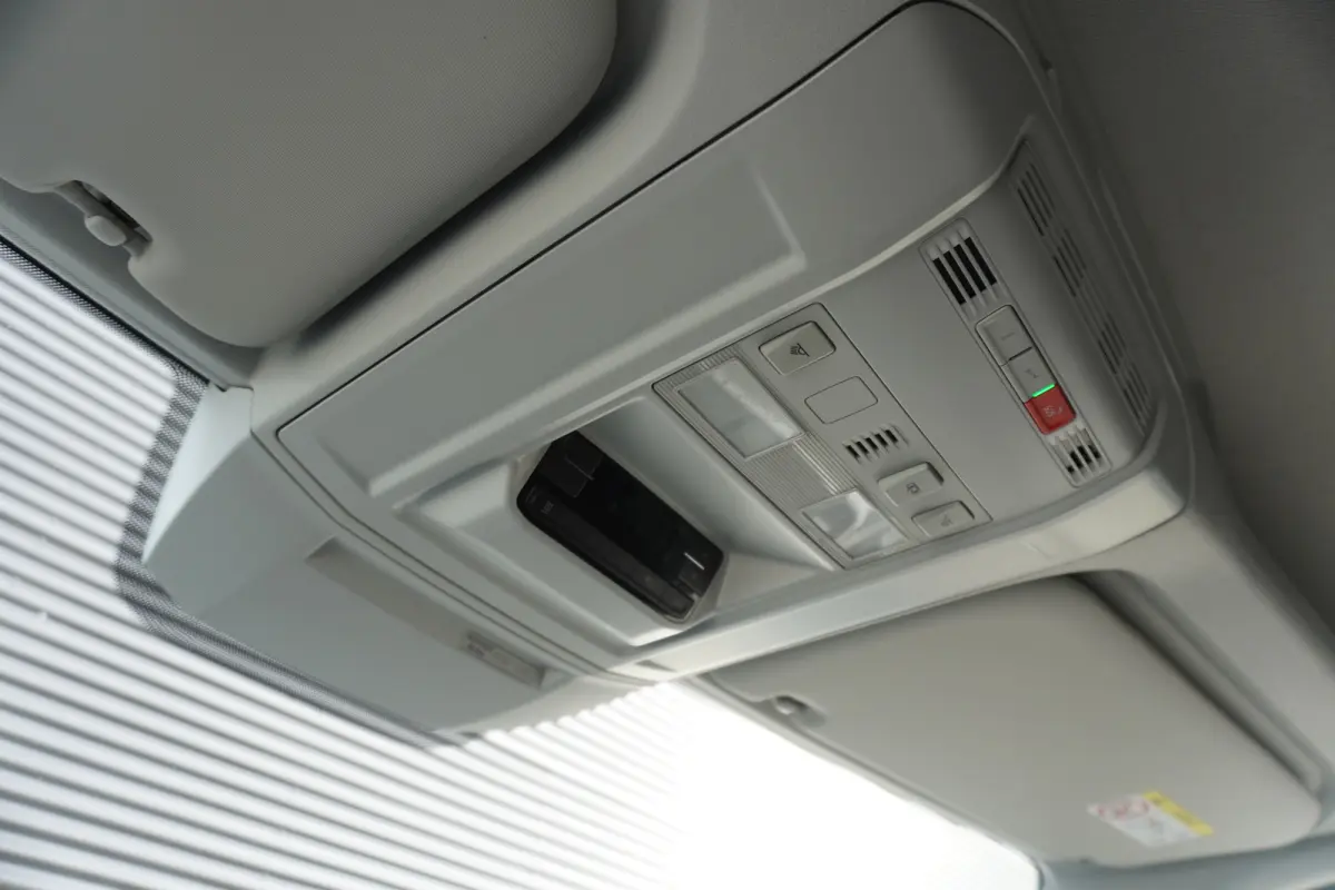 180pk L3H3/L2H2 Airco Cruise control Apple Carplay Parkeersensoren 3-zits Airco Standkachel