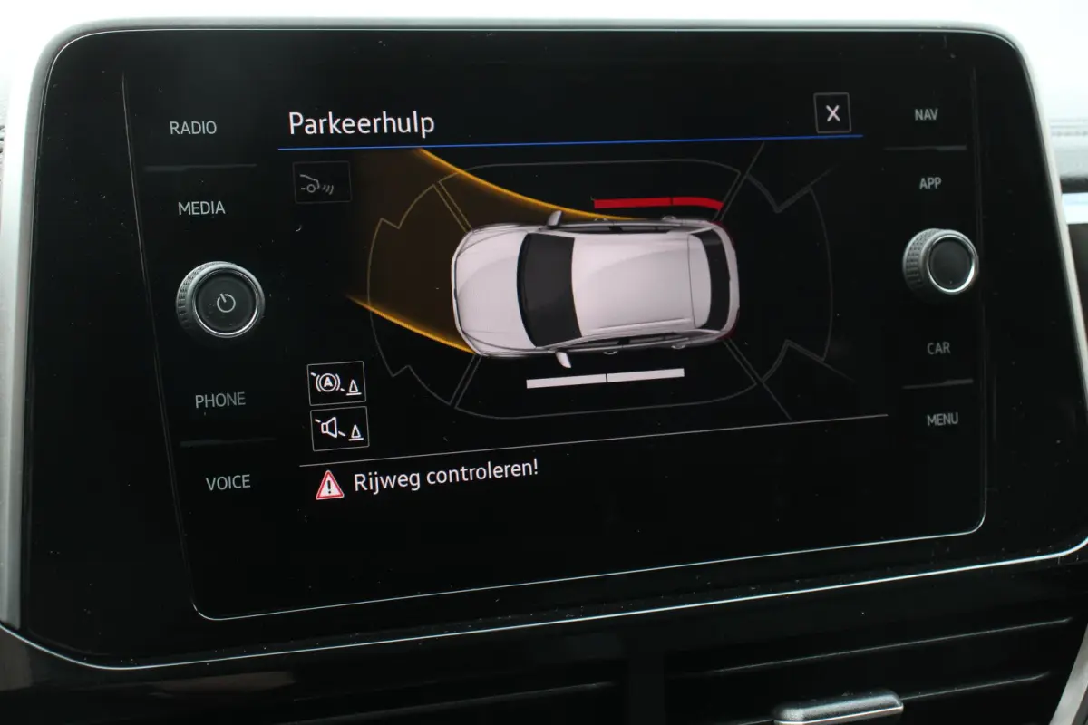 1.5 TSI 150pk DSG R-Line Navigatie Apple Carplay/Android Auto Parkeersensoren Camera Blind Spot Assist Adaptieve Cruise Control Elektrische achterklep Stoel- en stuurverwarming Climate Contr