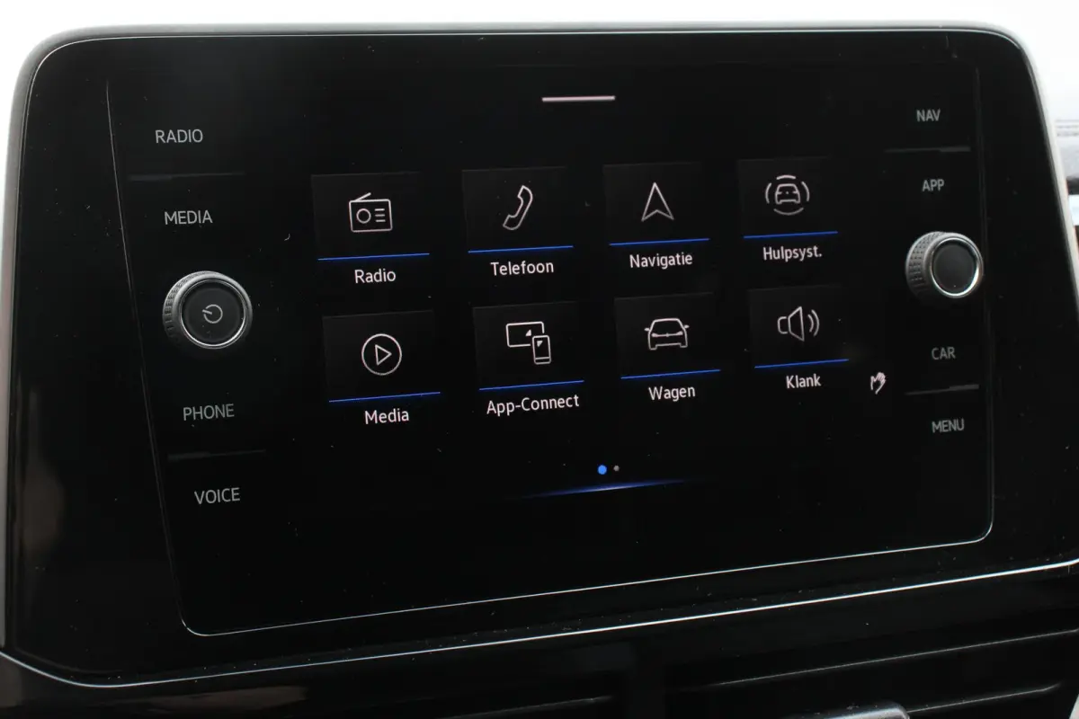 1.5 TSI 150pk DSG R-Line Navigatie Apple Carplay/Android Auto Parkeersensoren Camera Blind Spot Assist Adaptieve Cruise Control Elektrische achterklep Stoel- en stuurverwarming Climate Contr