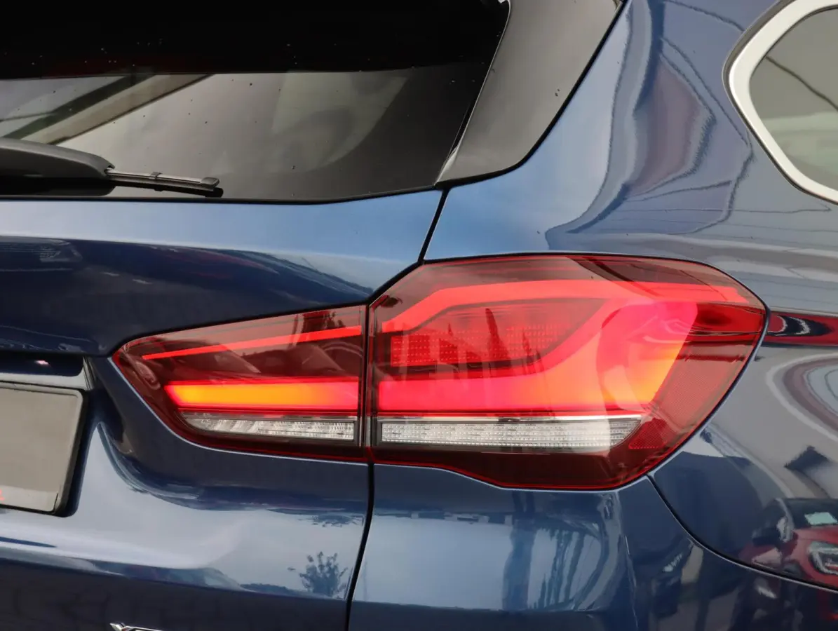 xDrive25e High Executive | SOH 86% | Panoramadak | Afneembare trekhaak