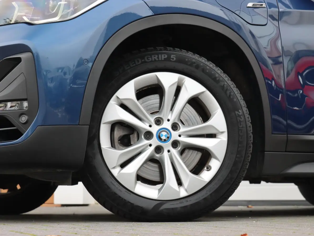 xDrive25e High Executive | SOH 86% | Panoramadak | Afneembare trekhaak