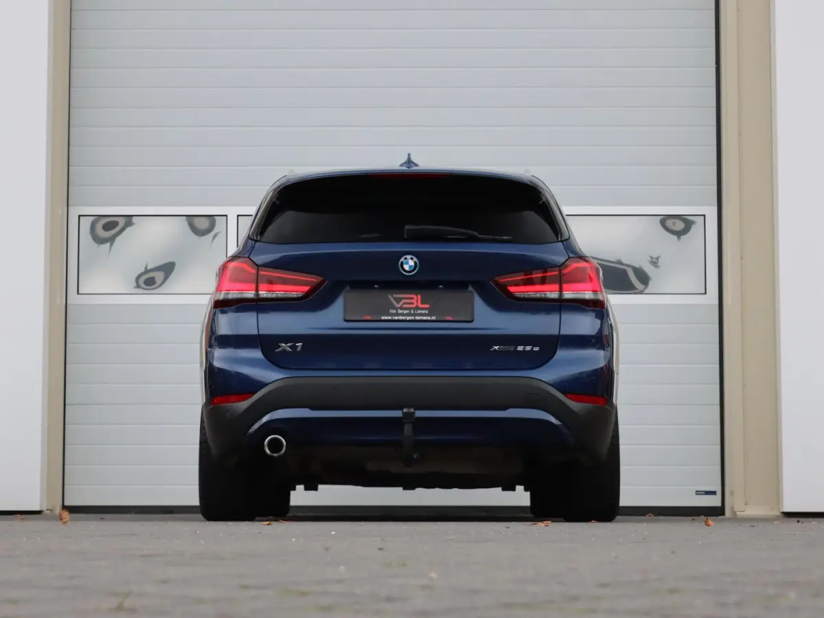 xDrive25e High Executive | SOH 86% | Panoramadak | Afneembare trekhaak