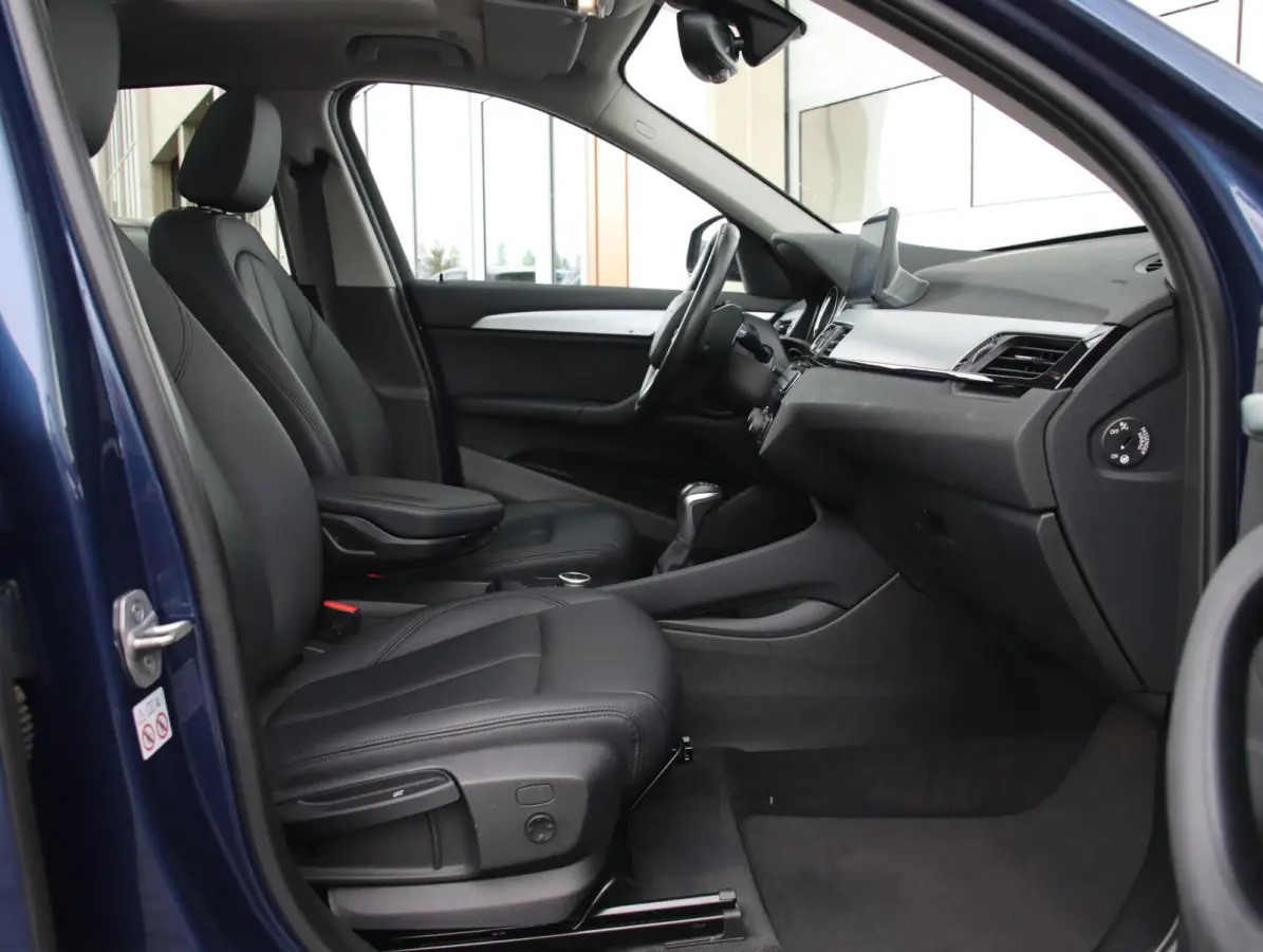 xDrive25e High Executive | SOH 86% | Panoramadak | Afneembare trekhaak