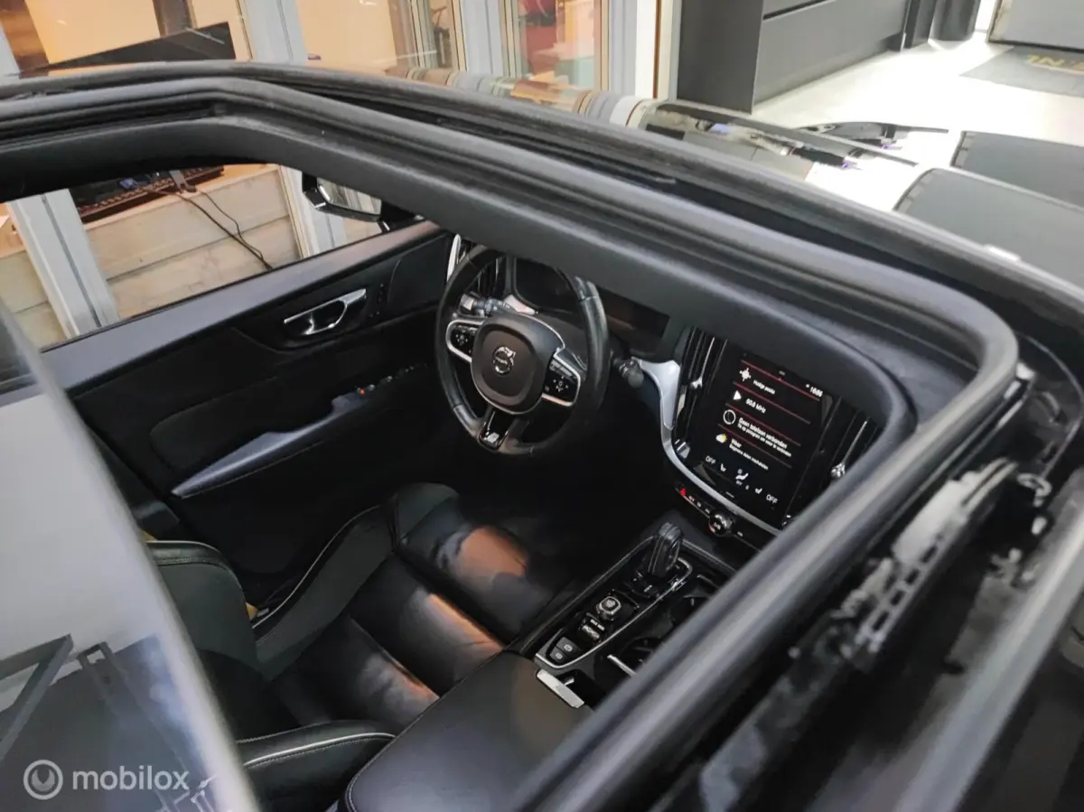 2.0 T8 AWD 390 PK Twin Engine R-Design PANORAMA CAMERA LEER HEADUP ELEK STOELEN