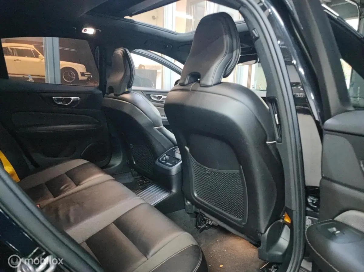 2.0 T8 AWD 390 PK Twin Engine R-Design PANORAMA CAMERA LEER HEADUP ELEK STOELEN