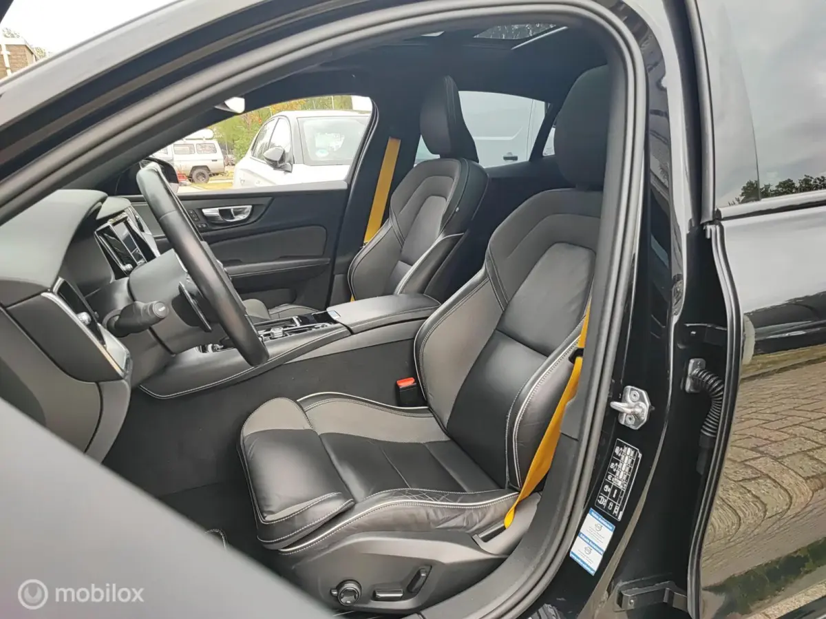 2.0 T8 AWD 390 PK Twin Engine R-Design PANORAMA CAMERA LEER HEADUP ELEK STOELEN