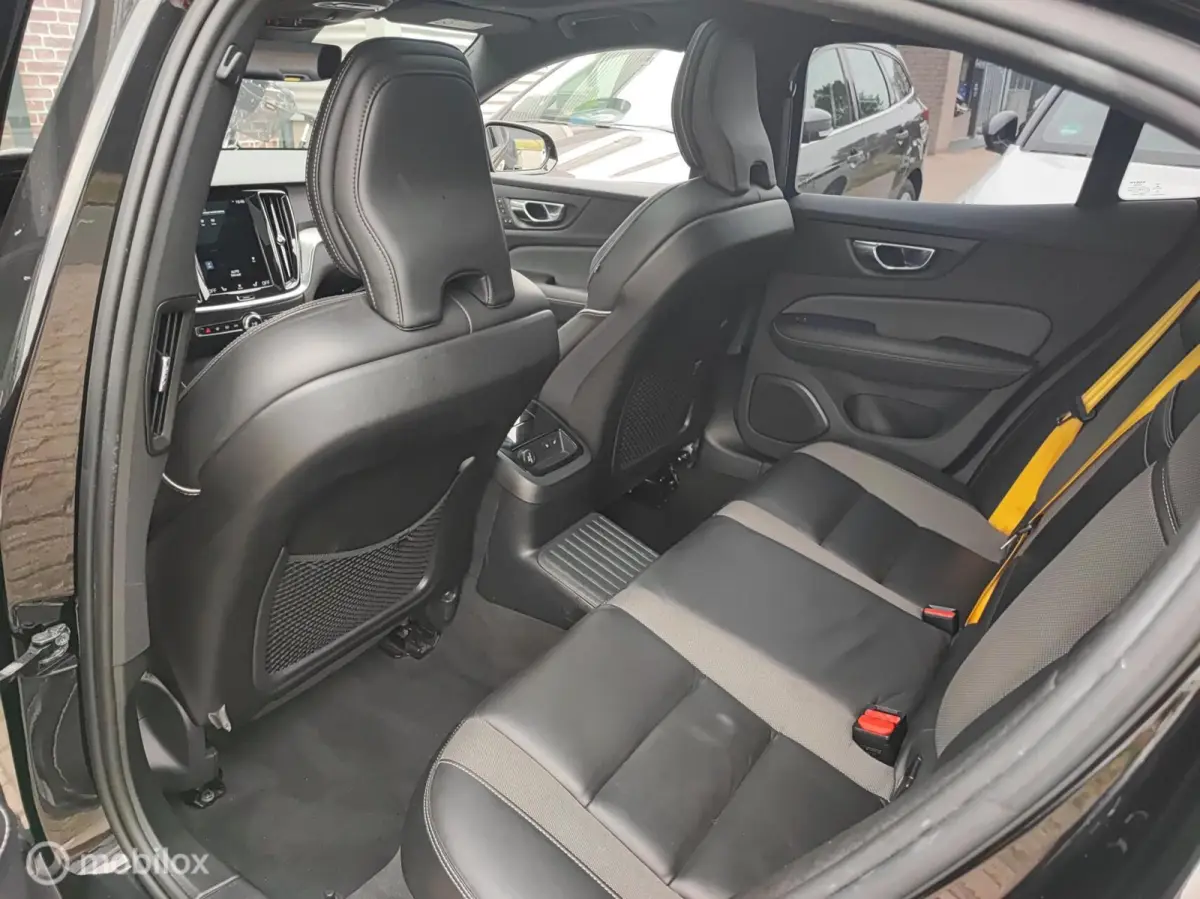 2.0 T8 AWD 390 PK Twin Engine R-Design PANORAMA CAMERA LEER HEADUP ELEK STOELEN