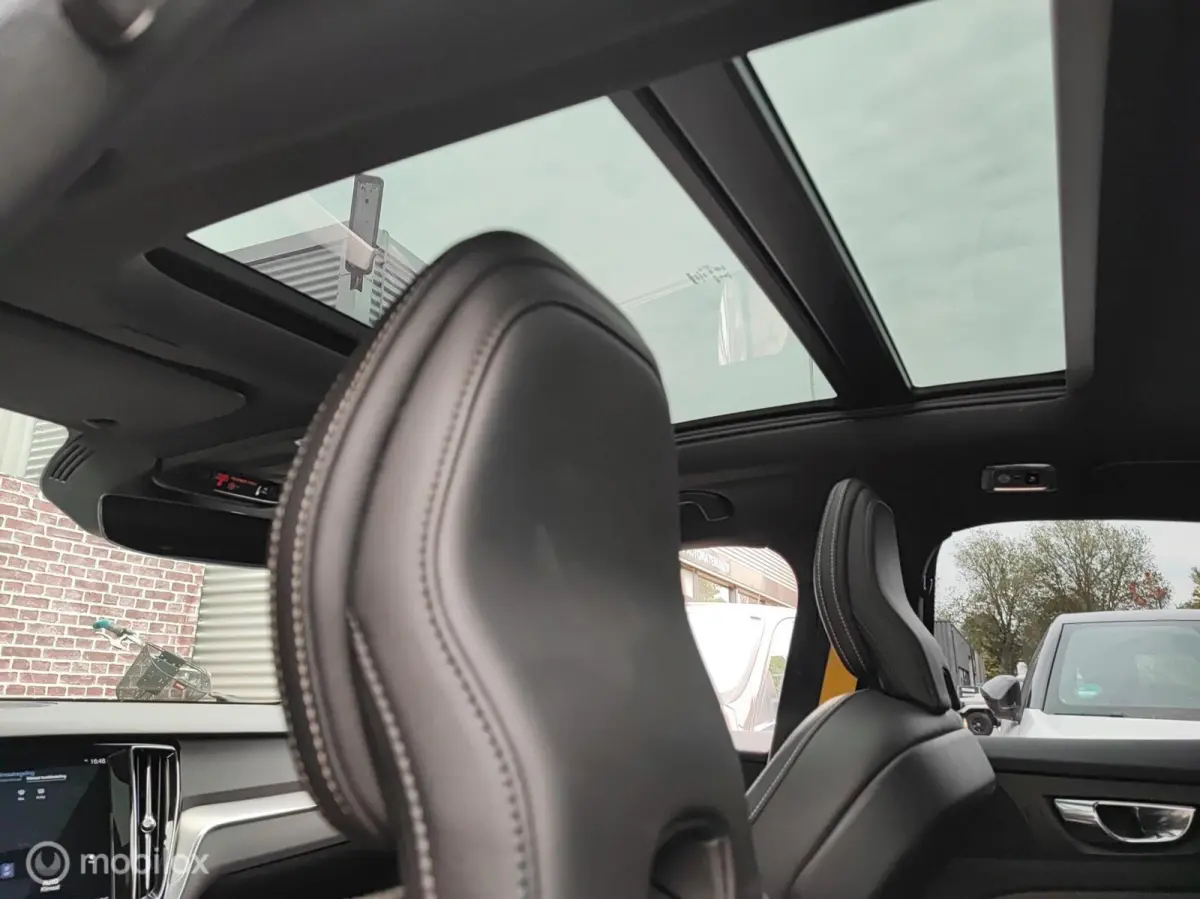 2.0 T8 AWD 390 PK Twin Engine R-Design PANORAMA CAMERA LEER HEADUP ELEK STOELEN