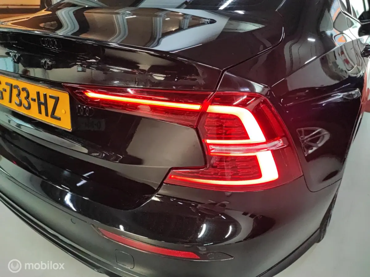 2.0 T8 AWD 390 PK Twin Engine R-Design PANORAMA CAMERA LEER HEADUP ELEK STOELEN