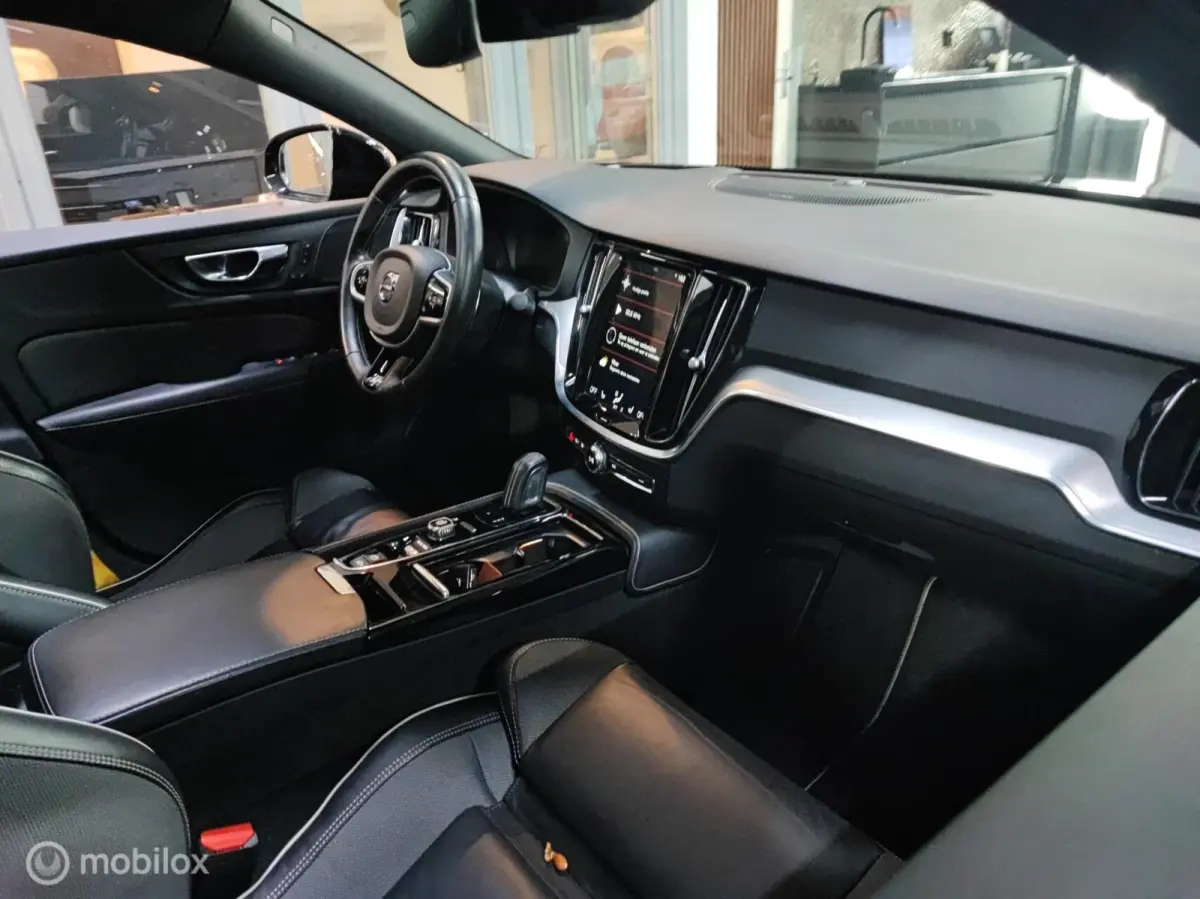 2.0 T8 AWD 390 PK Twin Engine R-Design PANORAMA CAMERA LEER HEADUP ELEK STOELEN