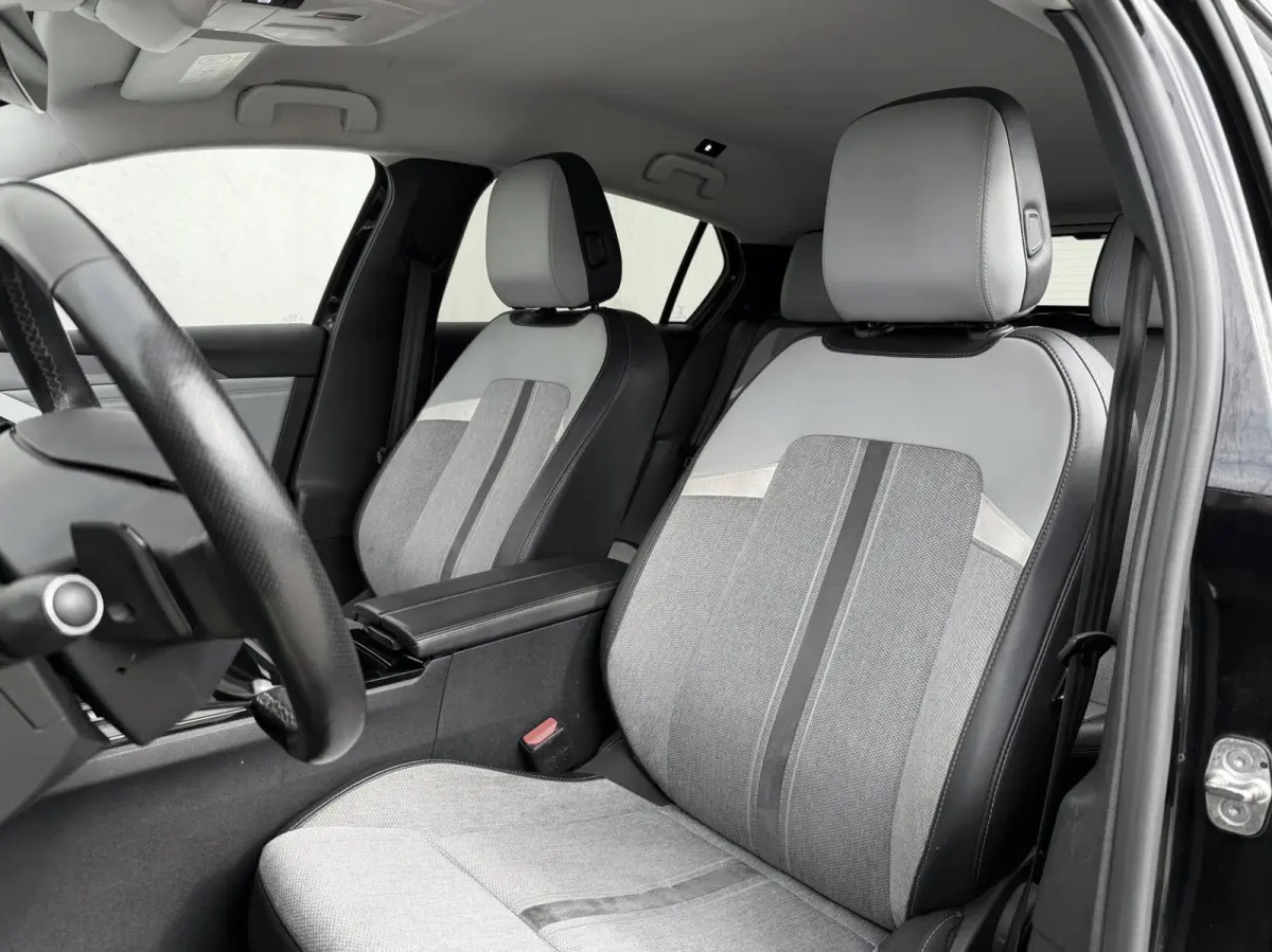 1.2 | Camera | Carplay | ACC | Sensoren