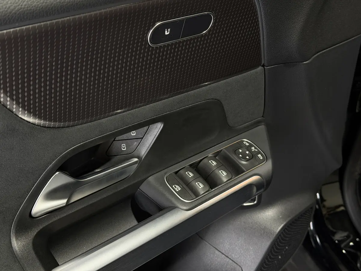 250+ Sport Edition 71 kWh | AMG-styling | Keyless | Panoramadak | Stoelen verwarmd