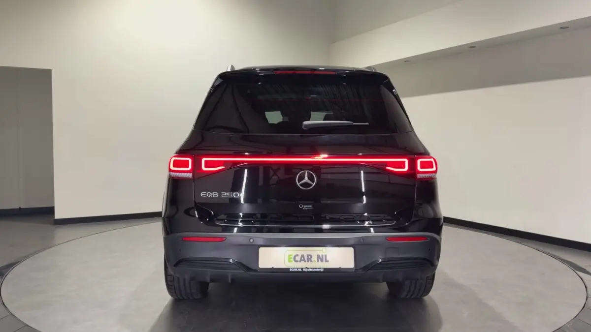 250+ Sport Edition 71 kWh | AMG-styling | Keyless | Panoramadak | Stoelen verwarmd