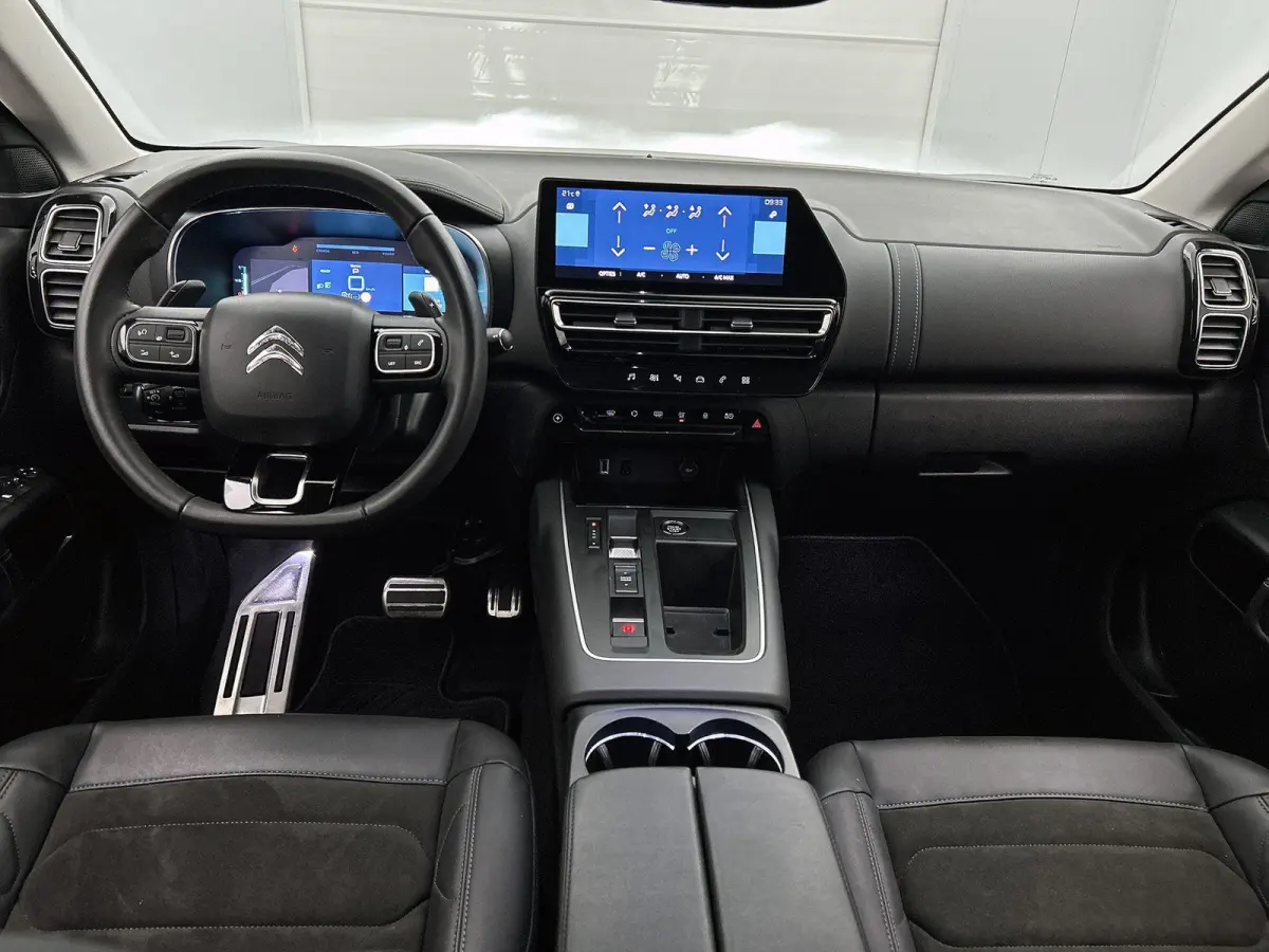 1.6 225pk Plug-in Hybrid Business Plus Automaat | Navigatie | Climate Control | Adaptieve Cruise Control | Camera Voor + Achter | Elektrische Klep | 18"LMV |