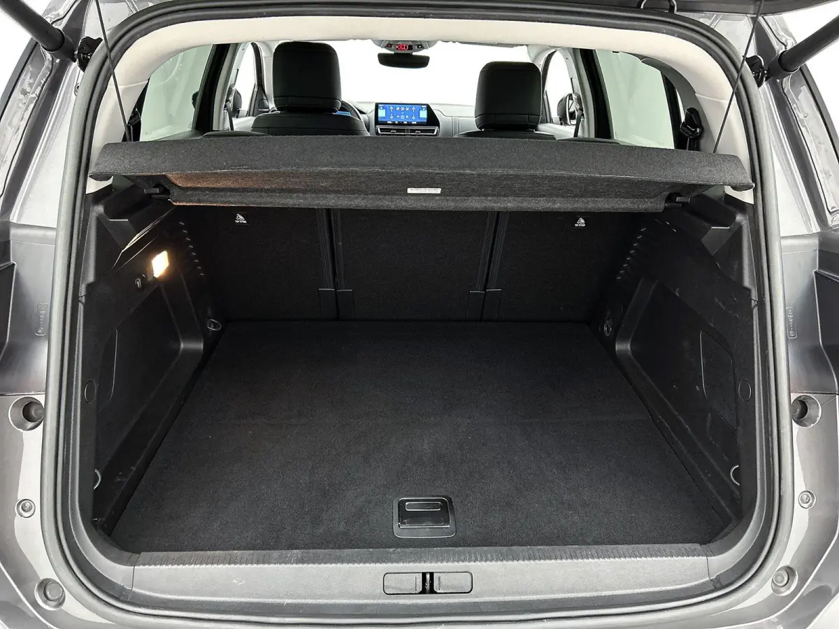 1.6 225pk Plug-in Hybrid Business Plus Automaat | Navigatie | Climate Control | Adaptieve Cruise Control | Camera Voor + Achter | Elektrische Klep | 18"LMV |