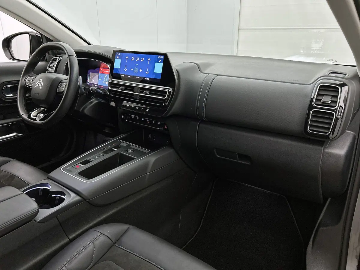 1.6 225pk Plug-in Hybrid Business Plus Automaat | Navigatie | Climate Control | Adaptieve Cruise Control | Camera Voor + Achter | Elektrische Klep | 18"LMV |