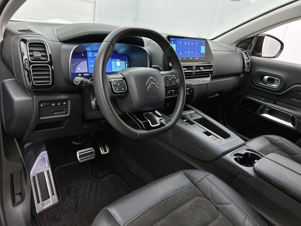 1.6 225pk Plug-in Hybrid Business Plus Automaat | Navigatie | Climate Control | Adaptieve Cruise Control | Camera Voor + Achter | Elektrische Klep | 18"LMV |