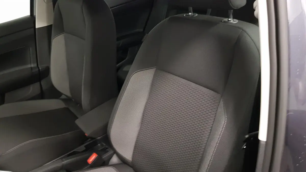 1.0 TSI Automaat Life Navigatie Climate Control Stoelverwarming Digitale cockpit Camera Parkeer sensoren Led DAB